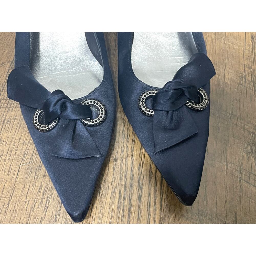 Stuart Weitzman Satin Heels Designer Navy Blue Pointed Toe Sz 8.5M - Picture 10 of 11